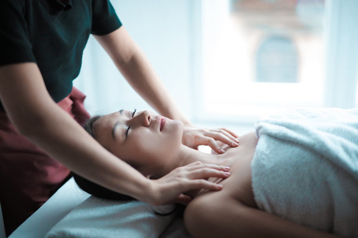 Kiefergelenksbehandlung — manuelle Therapie